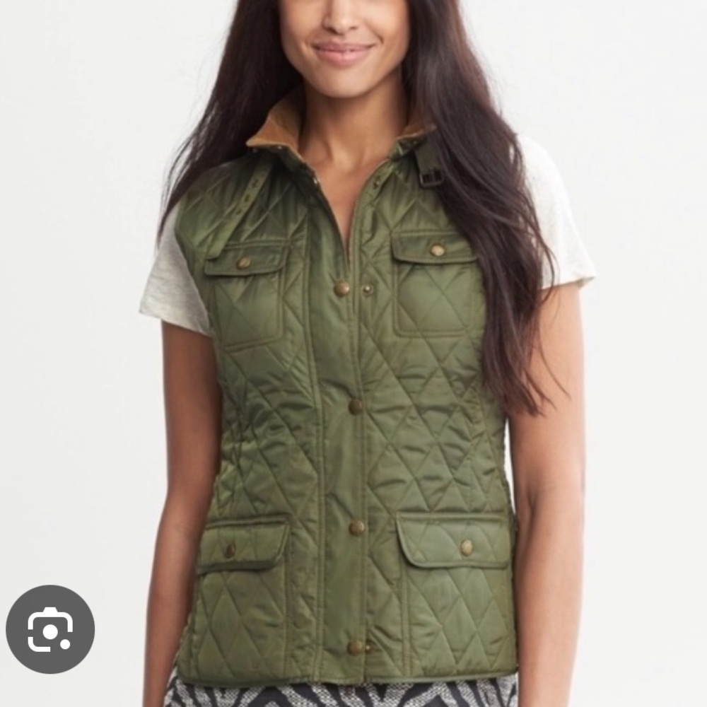 Banana Republic Barn Style Olive Quilted Vest